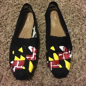 Pair of Toms with Maryland flag